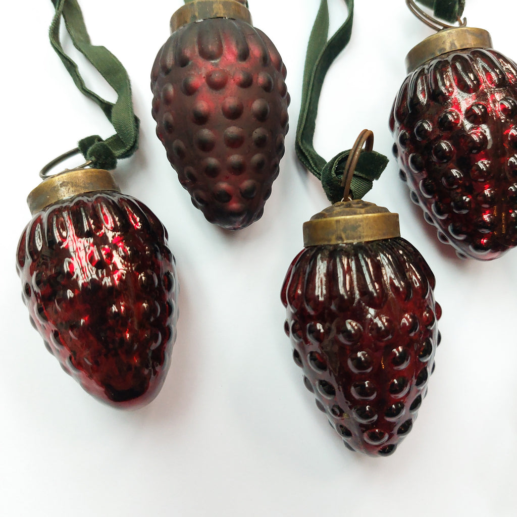 Set of 6 red grape shaped handcrafted glass baubles with velvet hanging loop