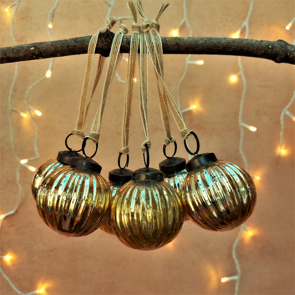 Sona Ribbed Gold Glass Bauble - Set of 6